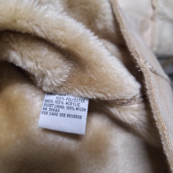 Elegant Floral Teddy Jacket - Picture 6 of 6